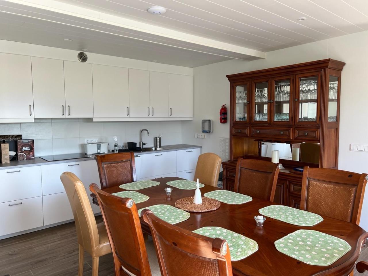 Laekjarkot Rooms And Cottages With Kitchen ボルガルネース エクステリア 写真